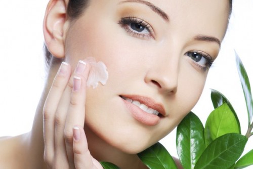 Bạn đã chọn phong cách trang điểm mùa đông cho mình chưa? 2 dưỡng ẩm cho da cho mùa đông