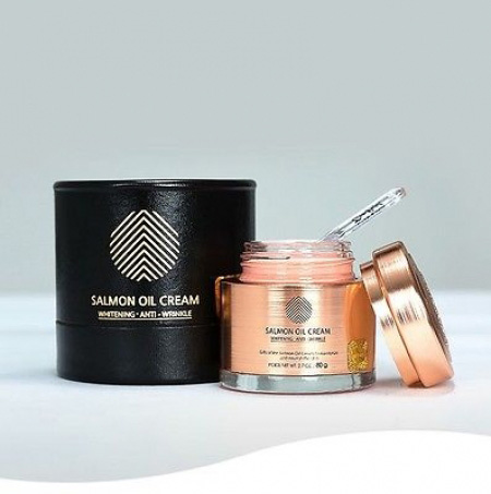 Vì sao bạn gái yêu thích Kem Cá Hồi Salmon Oil Cream Hàn Quốc? 2 Kem duong ca hoi salmon oil cream han quoc 1