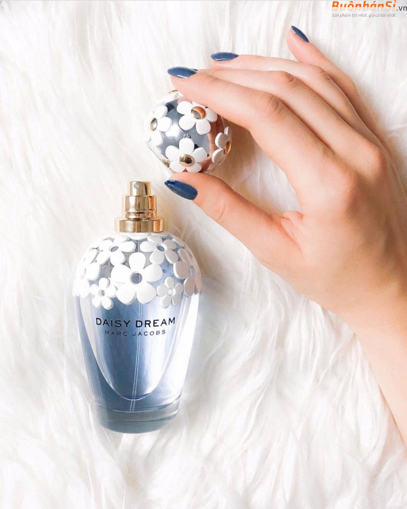 Nước Hoa Nữ Marc Jacobs Daisy Dream For Women Eau De Toilette 100ml 5 Nước Hoa Marc Jacobs Daisy Dream 100ml cách dùng
